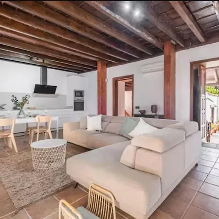 Casa Playa De Las Americas 度假居 *